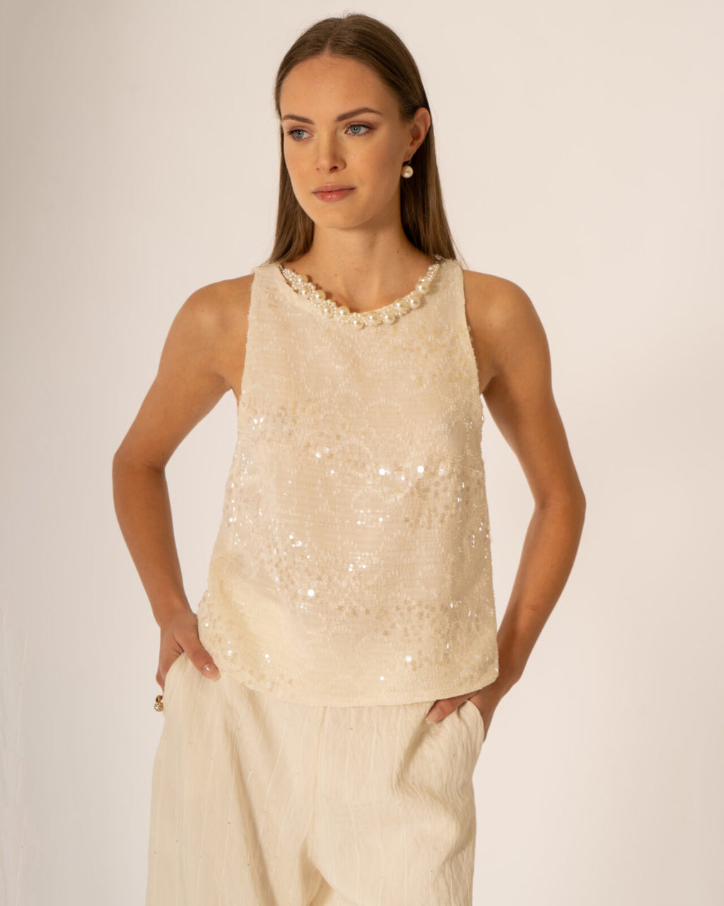 Top con collana ricamo paillettes No-nà