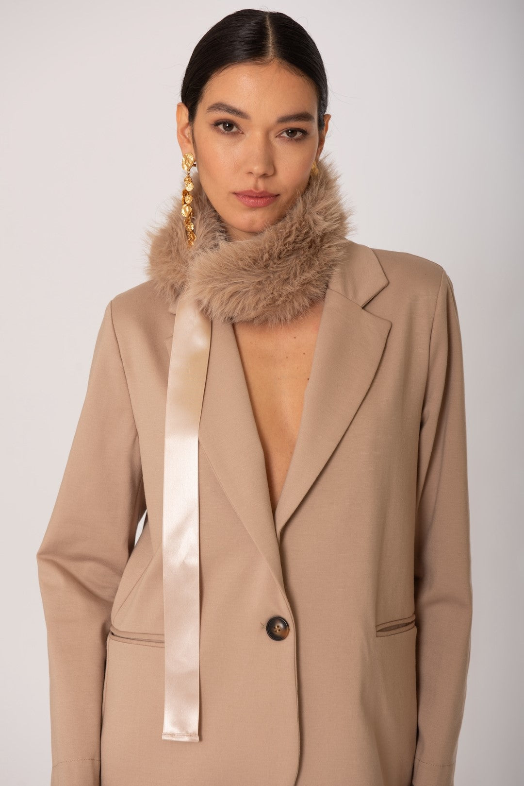 Collo ecopelliccia con nastro Siste's