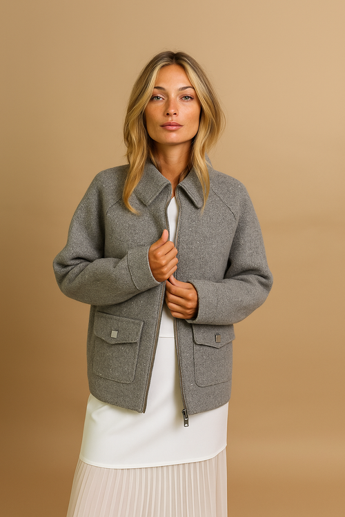 Cappetta corta con brillantini modello Criolite di Patrizia Parma