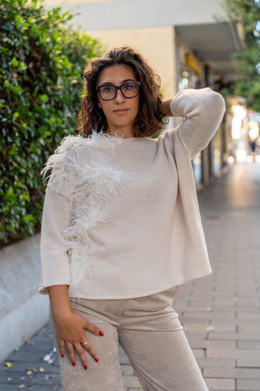 Maglia con piume  sul lato  No-Nà