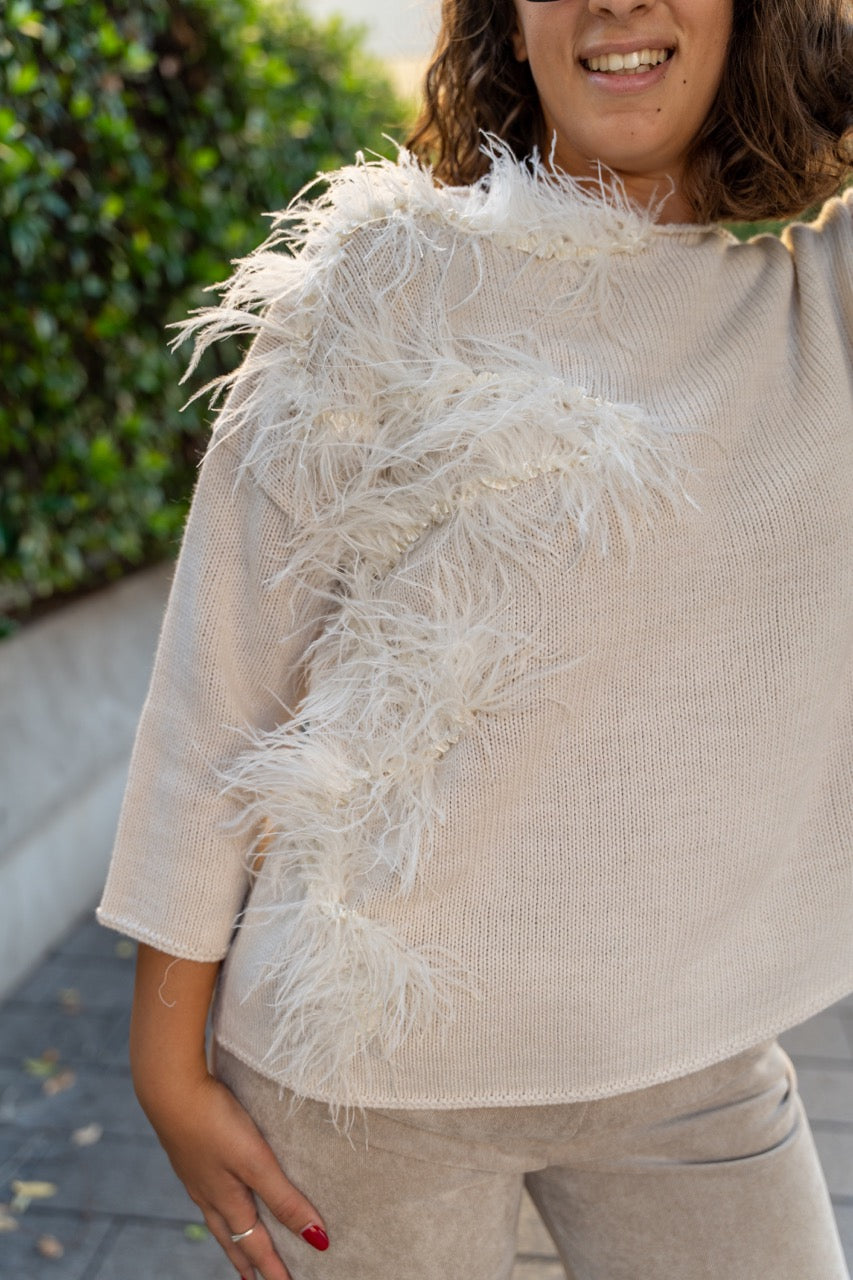 Maglia con piume  sul lato  No-Nà